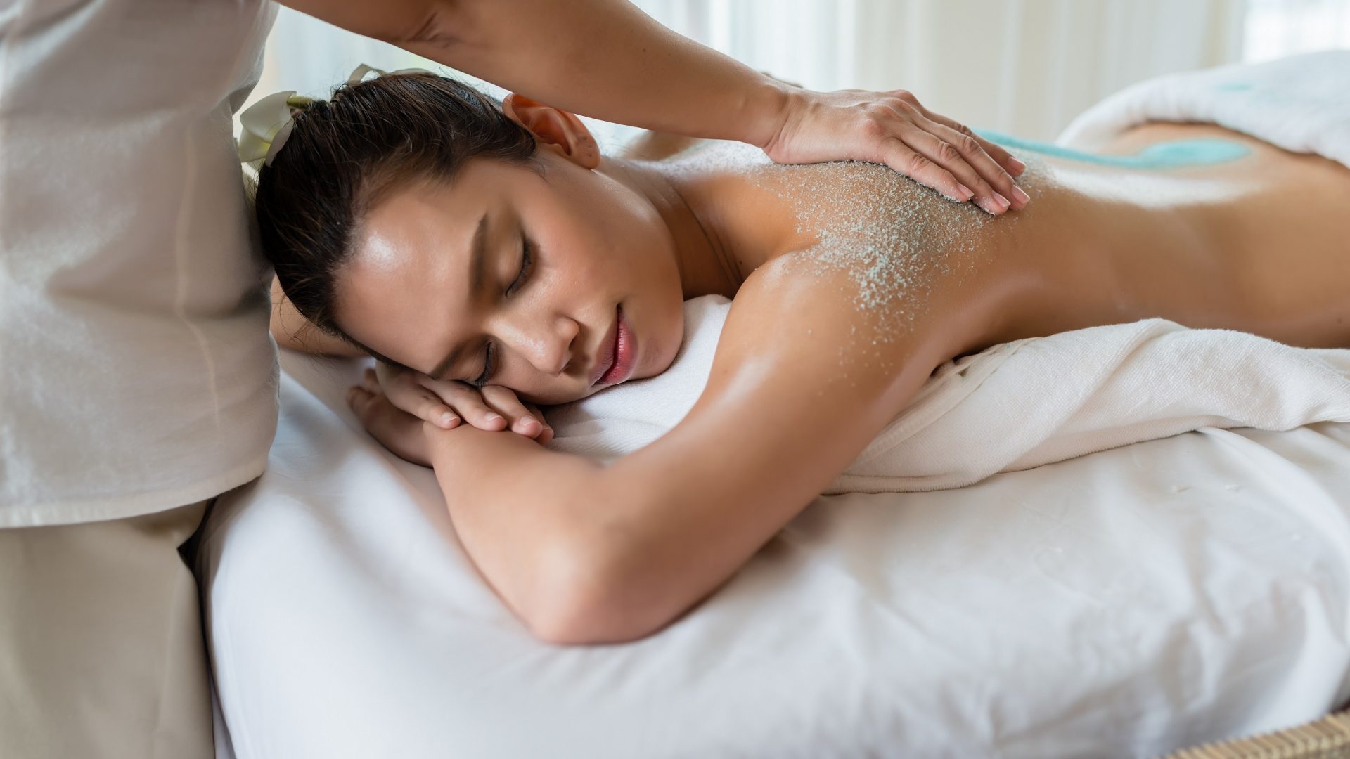 Body Scrub Massage – 身体磨砂按摩